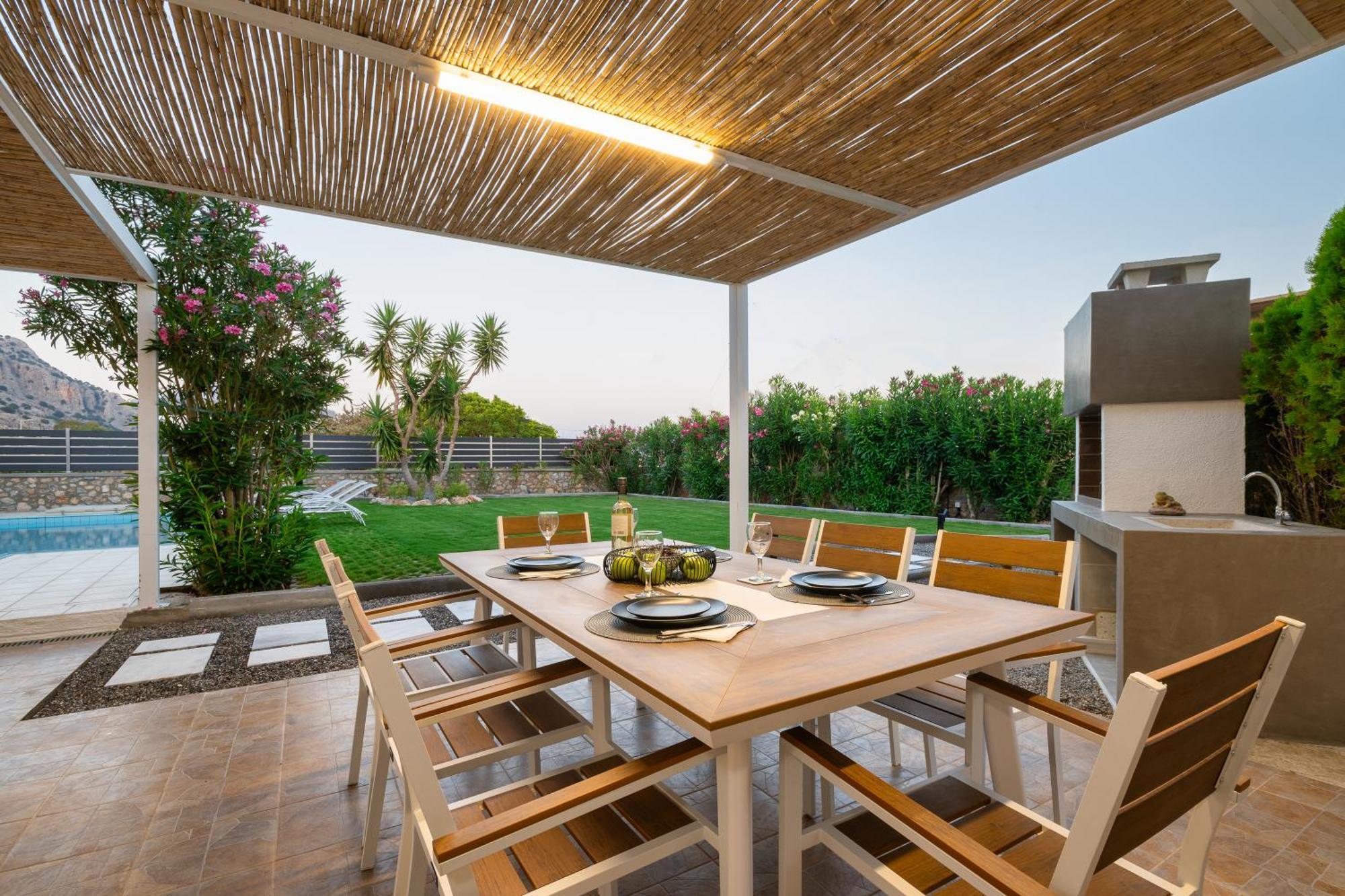 Villa Mariani II - In Lothiarika, Newly Renovated June 2024, Private Pool, Lindos 10 Min, Beach 120M Лардос Экстерьер фото